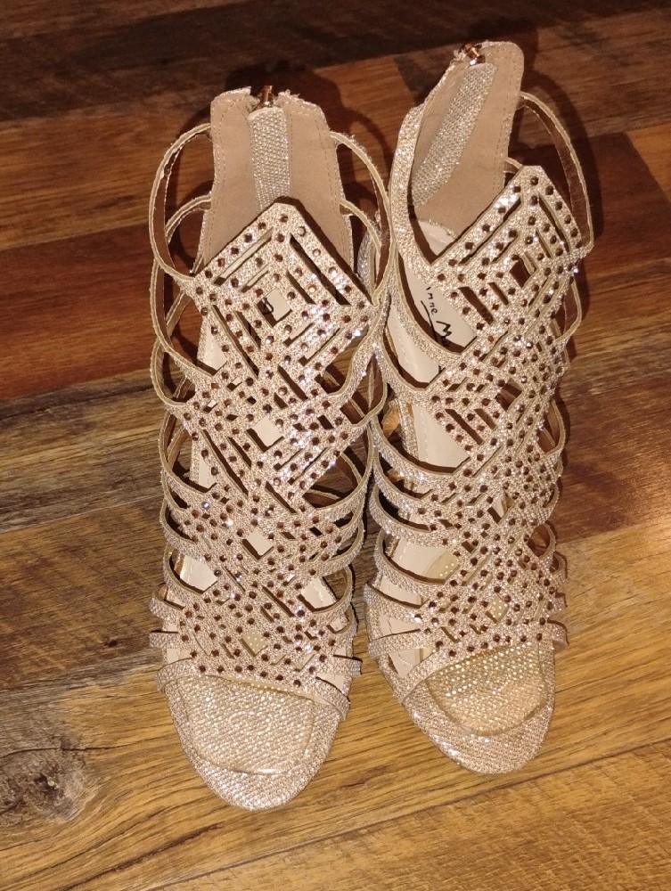 Anne Michelle Champagne Gold Rhinestone Strappy High Heels Size 9